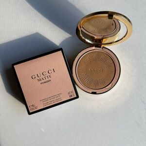 Gucci Matte Powder in Soft Beige